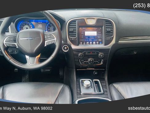 Used 2016 Chrysler 300 Limited image 13