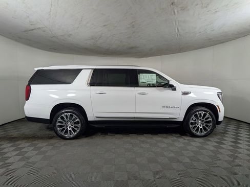 New 2026 GMC Yukon XL Denali w/ LPO, Floor Liner Package image 6