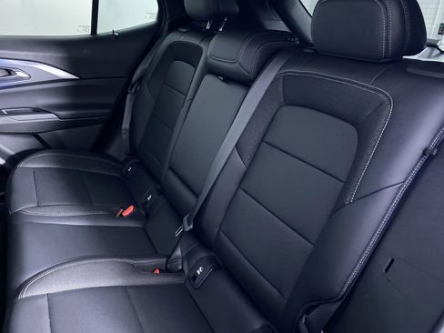 Certified 2025 Chevrolet Equinox EV LT w/ Convenience Package image 11