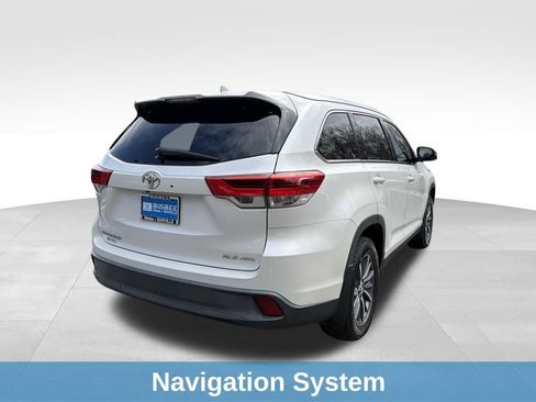 Used 2019 Toyota Highlander XLE image 8