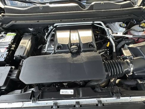 Used 2025 GMC Canyon AT4 w/ Technology Plus Package AWD/4WD image 26