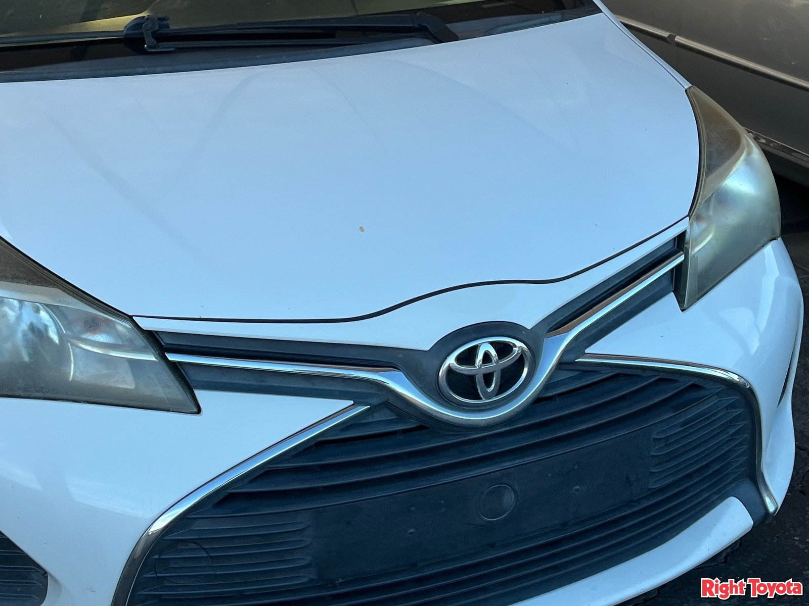 Used 2017 Toyota Yaris LE w/ Carpet Mat Package FWD image 7