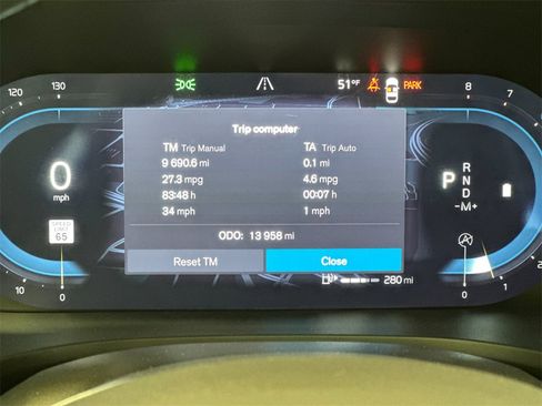 Certified 2025 Volvo V60 B5 Cross Country Plus image 27