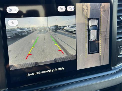 New 2026 Ford F250 Platinum w/ FX4 Off-Road Package image 21