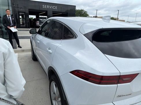 Used 2018 Jaguar E-PACE S image 4