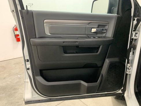 Used 2023 RAM 1500 Classic SLT w/ Electronics Group image 5