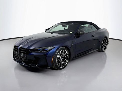 Used 2023 BMW M4 xDrive Competition w/ M Carbon Exterior Package AWD/4WD image 8