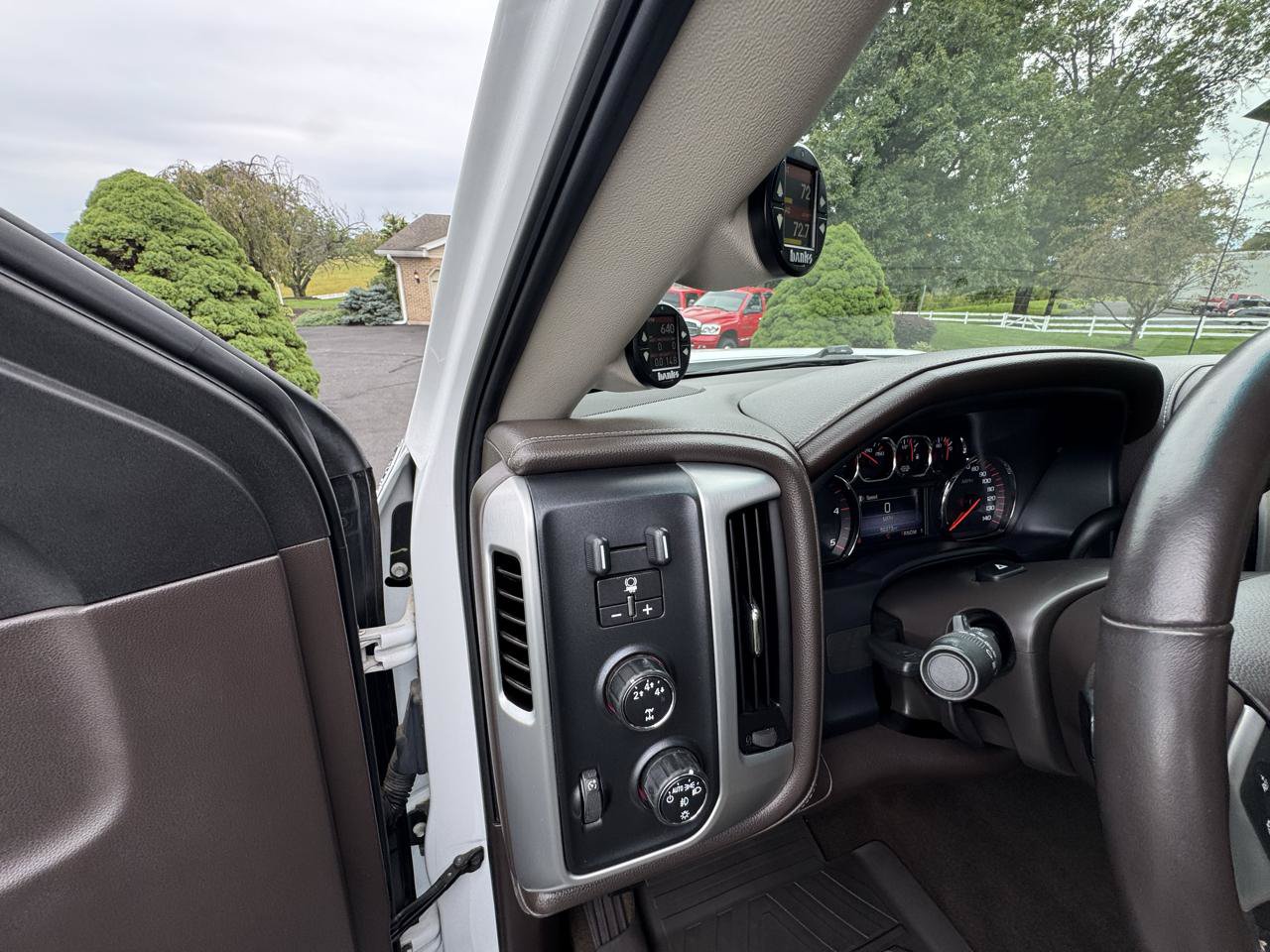 Used 2016 GMC Sierra 3500 SLT w/ Suspension Package, Off-Road AWD/4WD image 21