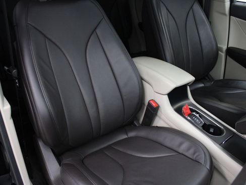 Used 2017 Lincoln MKC Reserve AWD/4WD image 31
