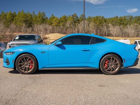 Used 2024 Ford Mustang GT Premium image 7