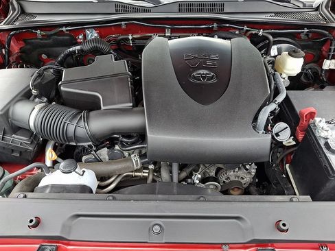 Used 2022 Toyota Tacoma Limited AWD/4WD image 28