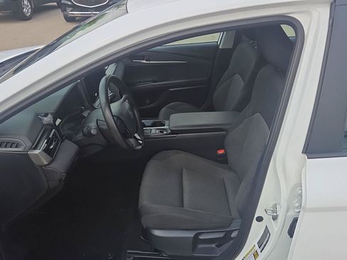 Used 2025 Toyota Camry LE FWD image 16