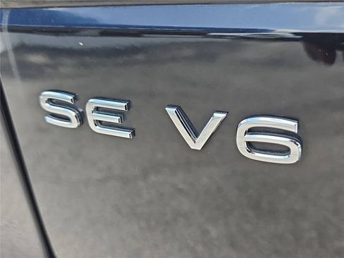 Used 2023 Volkswagen Atlas SE w/ Panoramic Sunroof Package FWD image 6