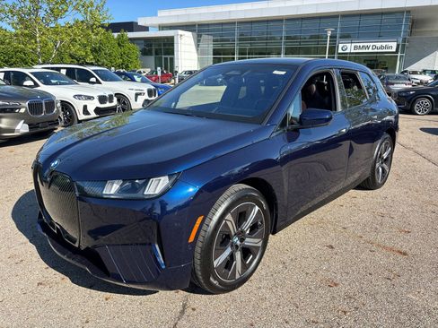 Used 2026 BMW iX xDrive45 w/ Premium Package AWD/4WD image 1