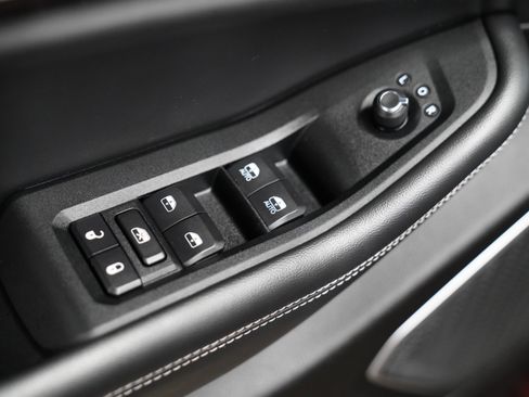 Used 2022 Jeep Grand Cherokee Altitude image 17