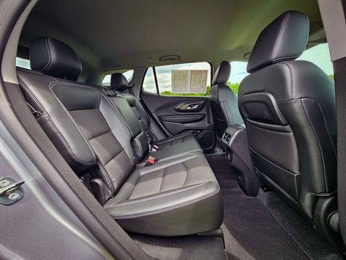 Used 2023 GMC Terrain SLT w/ Tech Package AWD/4WD image 39