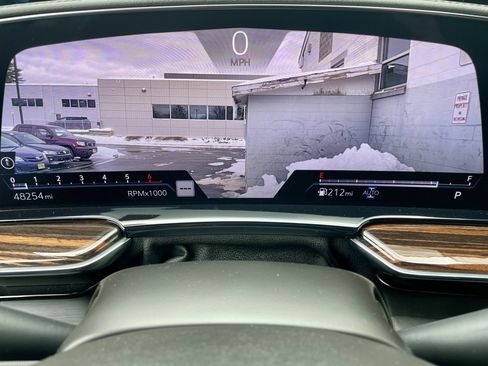 Used 2023 Cadillac Escalade Premium Luxury image 24