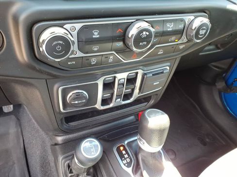 Used 2023 Jeep Wrangler Unlimited Sport AWD/4WD image 13