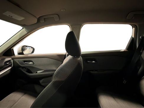 Used 2023 Nissan Rogue SV AWD/4WD image 36