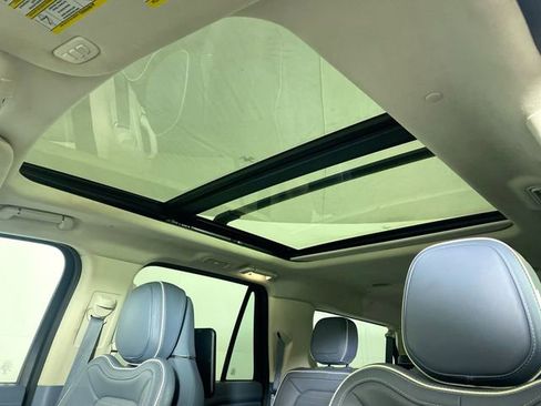 Used 2021 Lincoln Navigator L Black Label w/ Cargo Convenience Package image 18