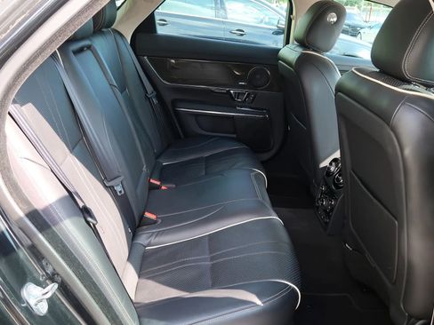 Used 2016 Jaguar XJ R-Sport image 22