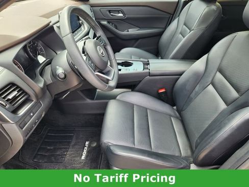 Certified 2023 Nissan Rogue SV w/ SV Premium B Package FWD image 12