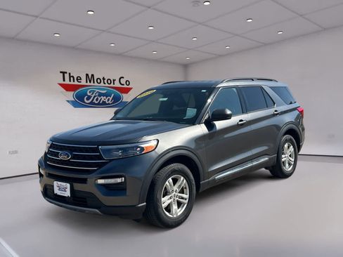 Used 2020 Ford Explorer XLT w/ Equipment Group 202A AWD/4WD image 1