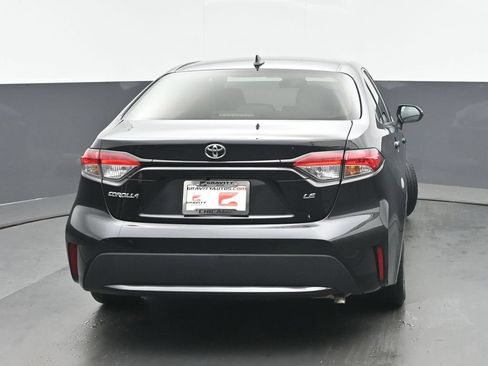 Used 2022 Toyota Corolla LE FWD image 4
