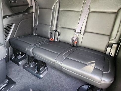 Used 2022 GMC Yukon Denali RWD image 31