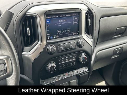 Used 2021 Chevrolet Silverado 1500 LT image 20