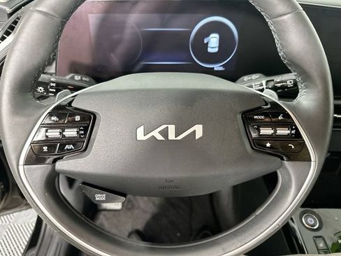 Used 2023 Kia Niro Wind w/ Wind Preserve Package FWD image 21