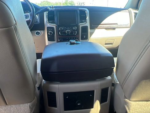 Used 2016 RAM 3500 Laramie AWD/4WD image 15