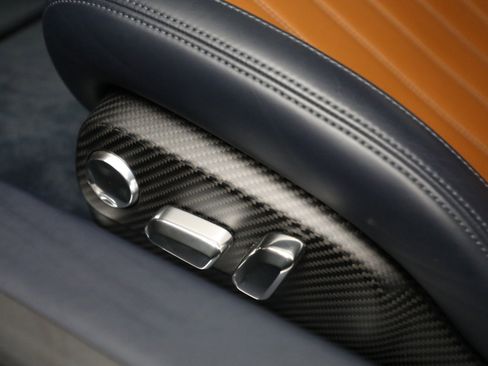 Used 2020 Bugatti Chiron image 20