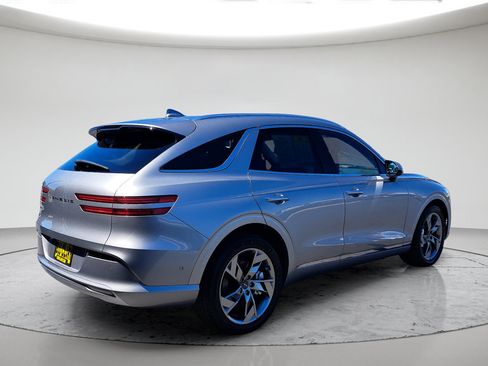 Used 2025 Genesis Electrified GV70 w/ Prestige Package AWD/4WD image 4