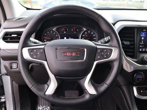 Used 2023 GMC Acadia SLT FWD image 42