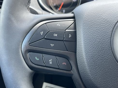 Used 2022 Jeep Cherokee Trailhawk w/ Sound & Nav Group AWD/4WD image 26
