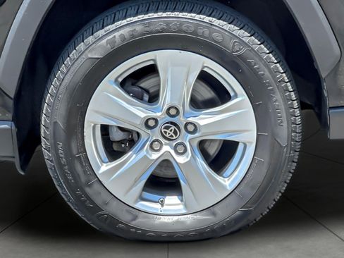 Used 2021 Toyota RAV4 LE AWD/4WD image 24