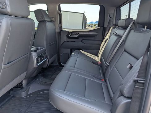 New 2026 GMC Sierra 1500 SLT image 26