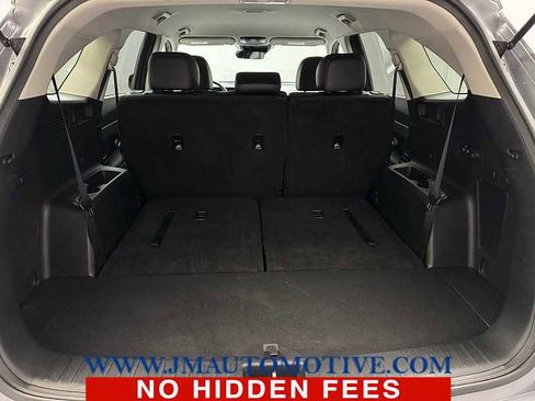 Used 2024 Kia Sorento S FWD image 18