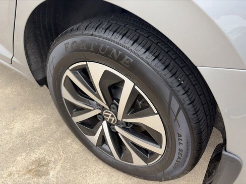 Used 2024 Volkswagen Jetta S image 8