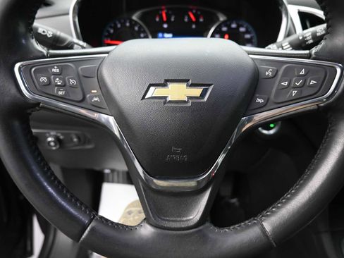 Used 2020 Chevrolet Equinox LT image 6