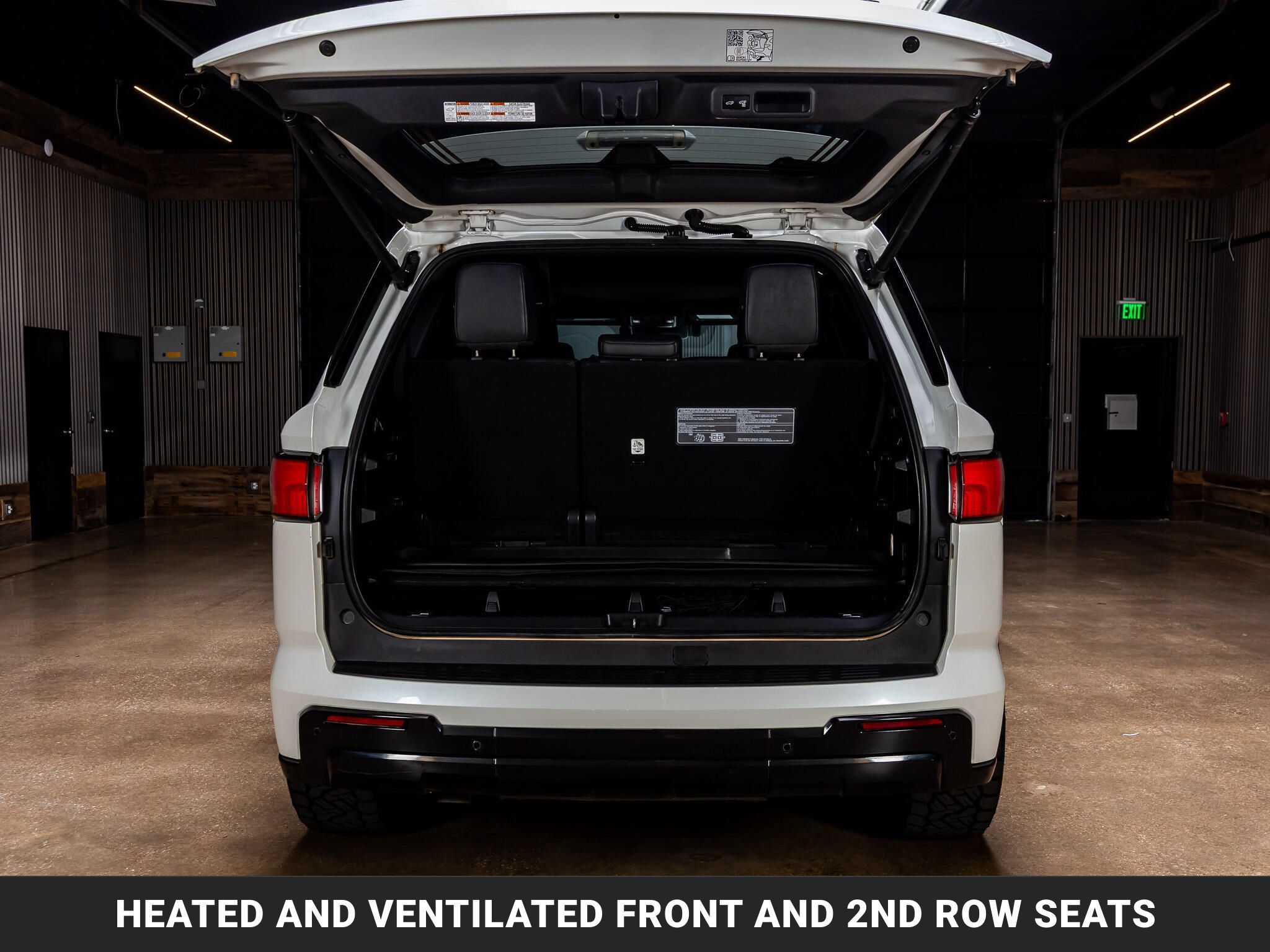 Used 2024 Toyota Sequoia Platinum AWD/4WD image 9