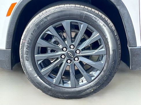Used 2023 Chevrolet Traverse RS AWD/4WD image 34