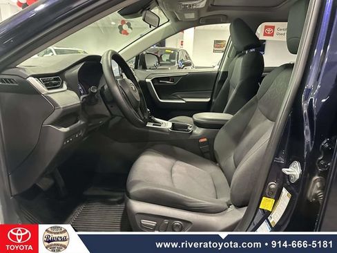 Used 2019 Toyota RAV4 XLE w/ Convenience Package AWD/4WD image 17