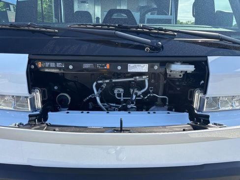 Used 2024 Chevrolet Brightdrop 600 w/ Battery Pack, Max Range AWD/4WD image 24