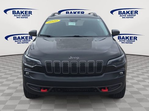 Used 2020 Jeep Cherokee Trailhawk image 2