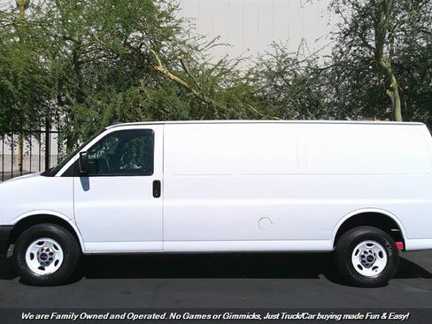 Used 2019 GMC Savana 2500 Extended w/ Driver Convenience Package image 7