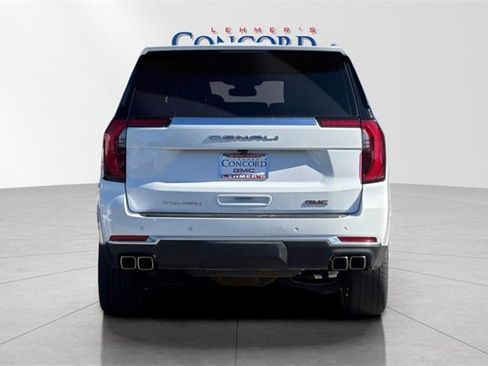 Used 2025 GMC Yukon Denali image 5