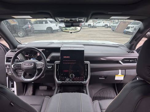 Used 2026 GMC Yukon Elevation w/ Elevation Premium Package AWD/4WD image 26