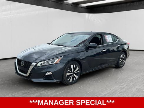 Used 2022 Nissan Altima 2.5 SV FWD image 1